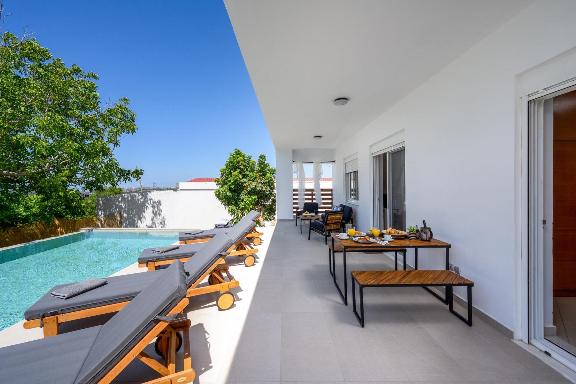 Aelia Luxury Sálakos
