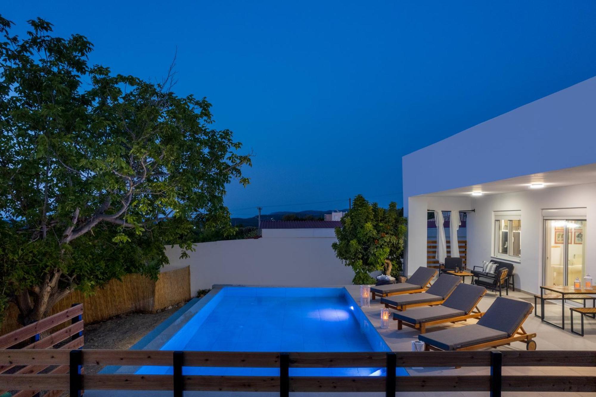 Aelia Luxury Sálakos